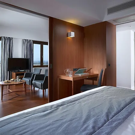 Ξενοδοχείο Porto Veneziano 3*