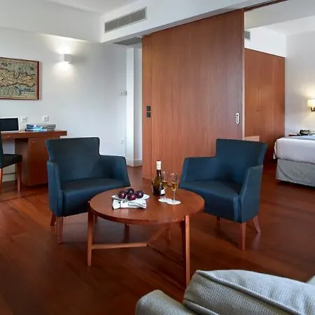 Ξενοδοχείο Porto Veneziano 3*